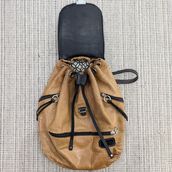 Strey Designs Handmade Leather Backpack - Picture 5 of 14